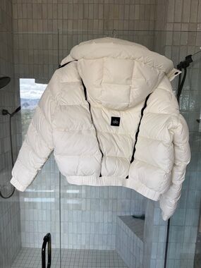 ALO Yoga Aspen Love White Cropped Puffer Jacket with Hood